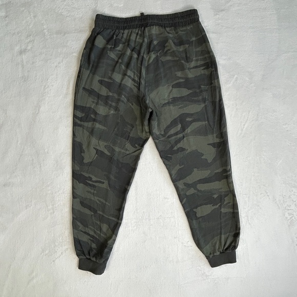 Splendid Camo High‎ Waist Jogger Pants 100% Rayon - Picture 4 of 15